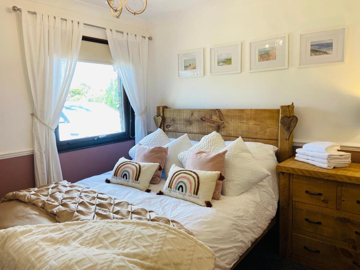 Stunning Quirky Home In แอมเบิล ภายนอก รูปภาพ